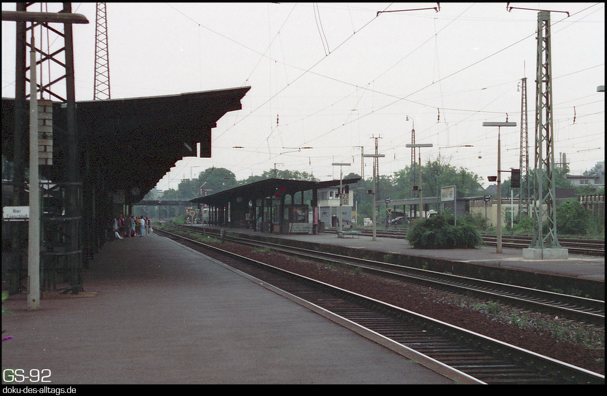 Strecken und Bahnhöfe